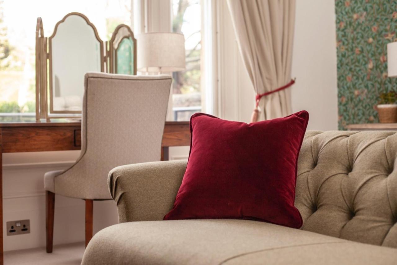 The Roseate Edinburgh - Small Luxury Hotels Of The World Exterior foto A cushion