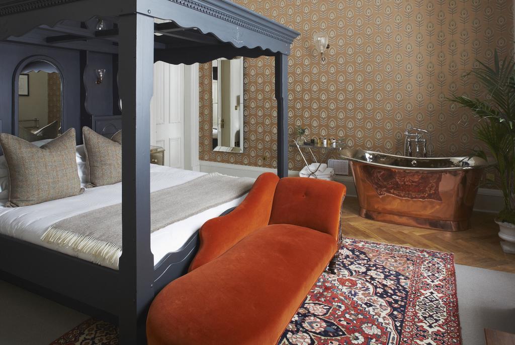 The Roseate Edinburgh - Small Luxury Hotels Of The World Exterior foto A suite at the hotel