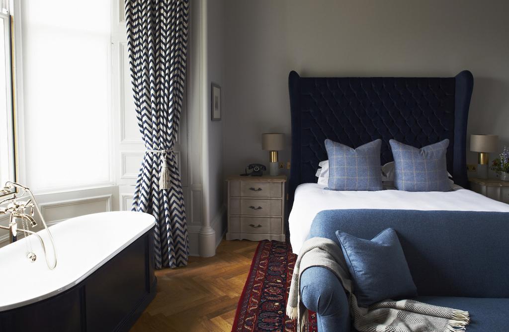 The Roseate Edinburgh - Small Luxury Hotels Of The World Exterior foto A bedroom at the hotel