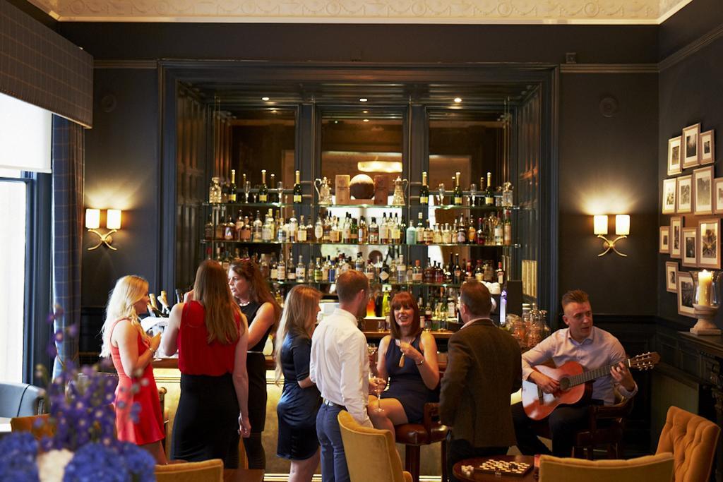 The Roseate Edinburgh - Small Luxury Hotels Of The World Exterior foto The bar at the Ivy