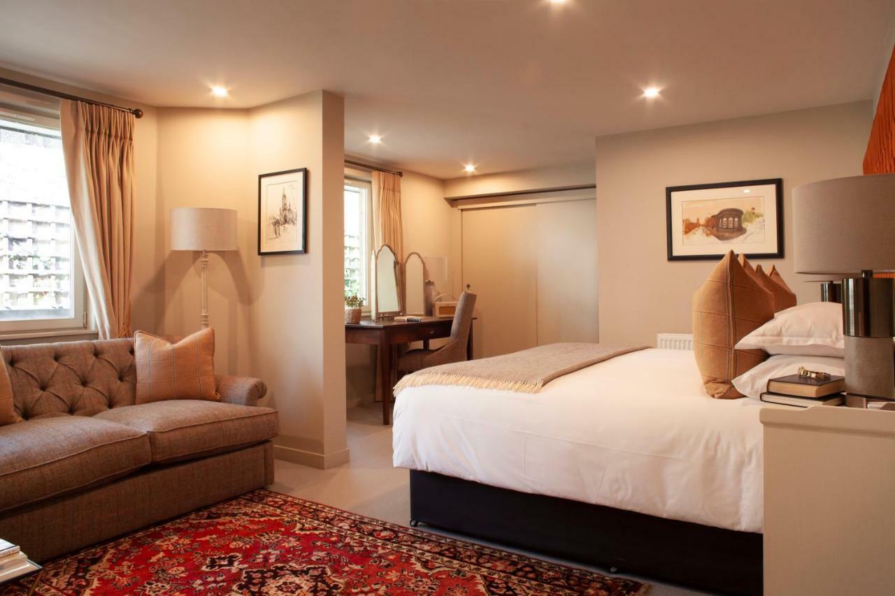 The Roseate Edinburgh - Small Luxury Hotels Of The World Exterior foto A suite at the hotel